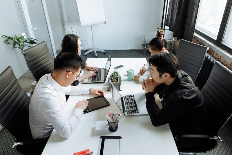 kolaborasi tim developer